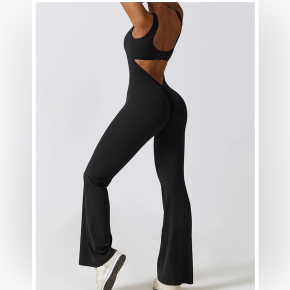 Trendy,  Backless Jumpsuit  Bodysuit with Flared Legs in Size Sm in Black - Picture 3 of 16